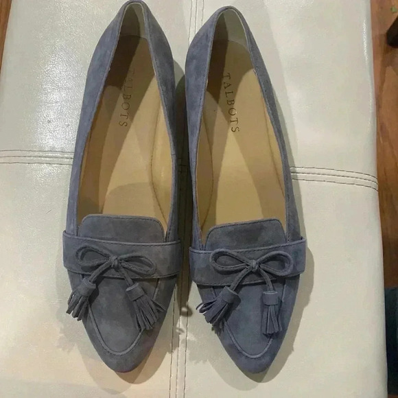 Talbots Grey Pointed Toe Suede Loafers Size 7 M - Picture 2 of 8